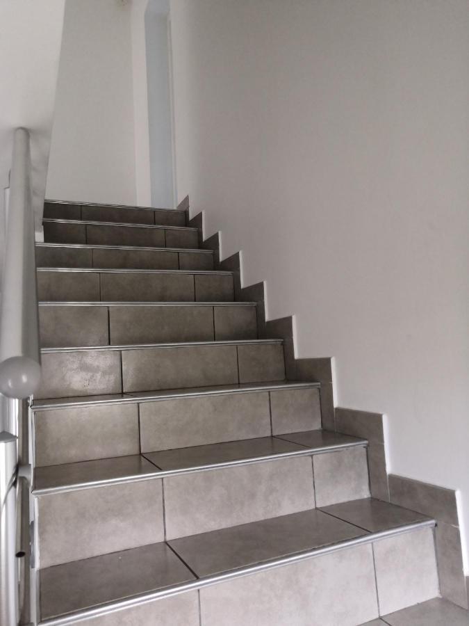 spacieux, top lit, hôte réactif, proche montagne mer, lumineux, bien équipé, agréable, chambre, micro maison et maison, bien regarder Perpinhã Exterior foto
